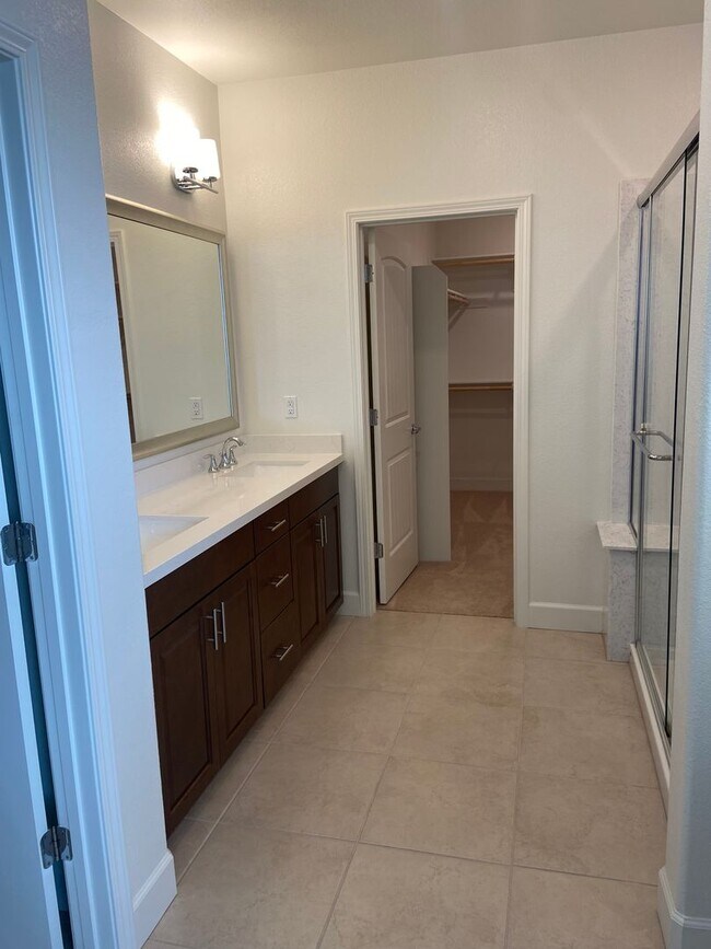 Building Photo - Folsom Ranch Community - 4 Bedroom, 2.5 Ba...
