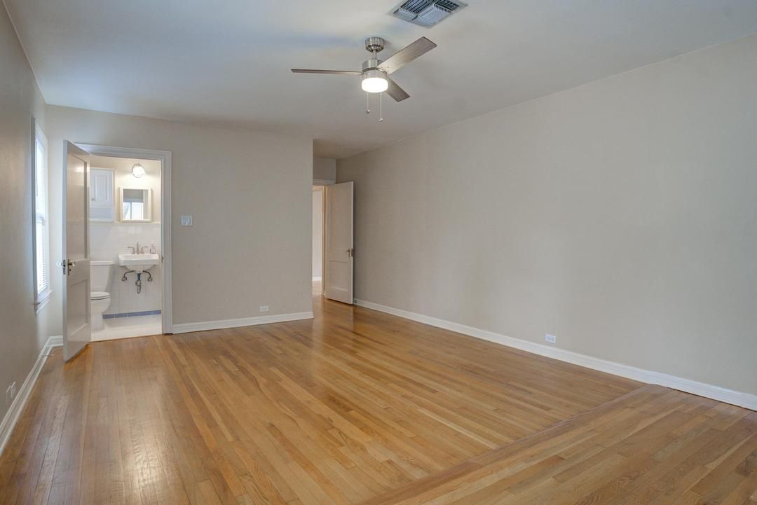 Building Photo - 426 Garraty