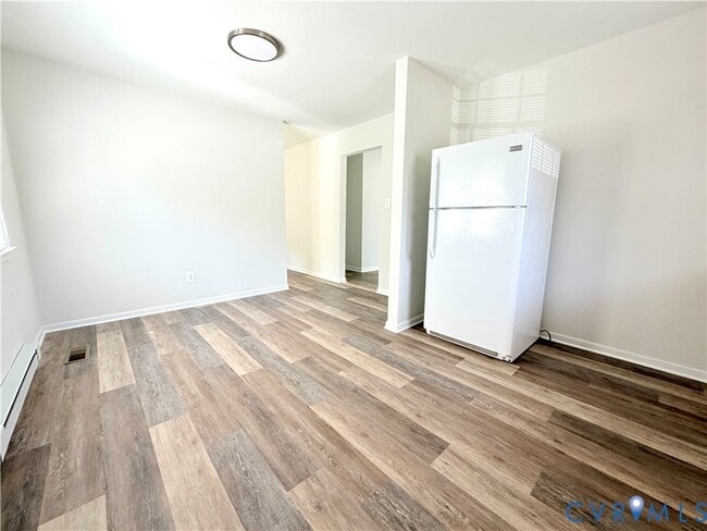 Building Photo - 5835 Huntingcreek Dr