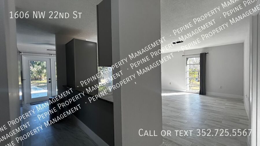 Building Photo - 1606 NW 22nd St