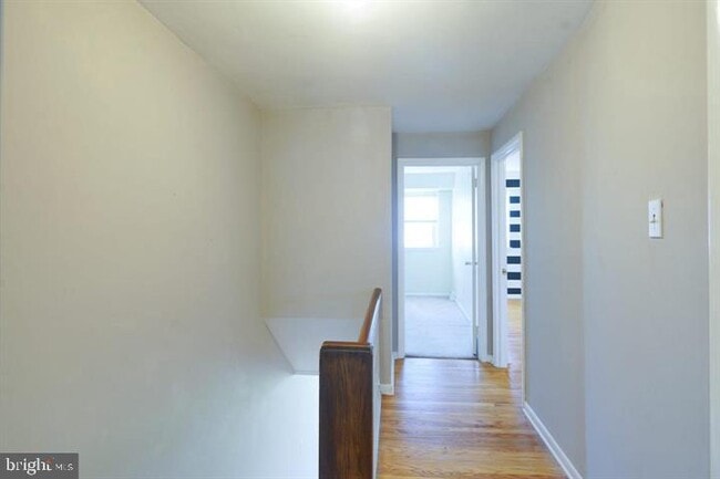 Building Photo - 5428 Vicaris St