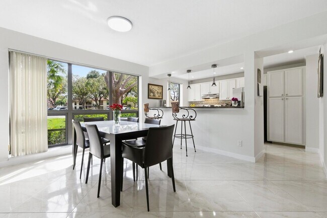 Building Photo - 137 Brackenwood Rd