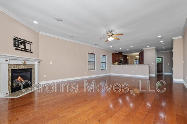 Building Photo - 213B Bell Heather Lane