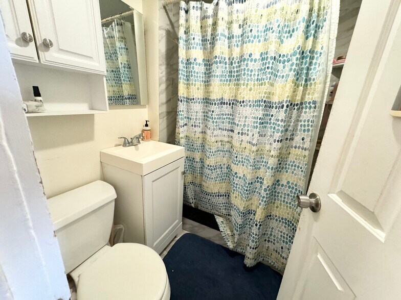 Building Photo - 23 Symphony Rd