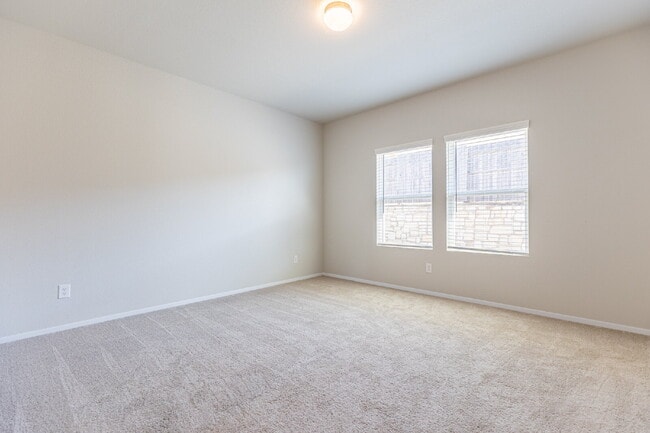 Building Photo - 373 Jade St