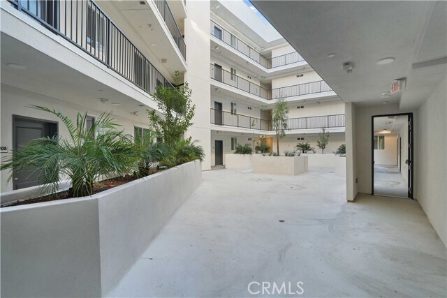 Building Photo - 8750 Sepulveda Blvd