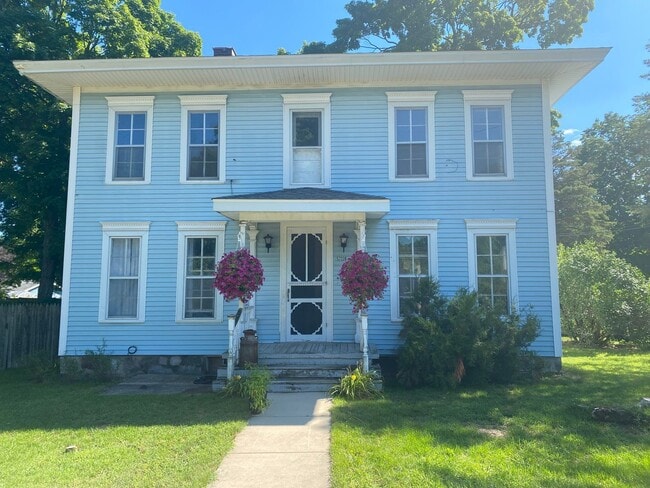 Primary Photo - One Bedroom Apartment in Mattawan