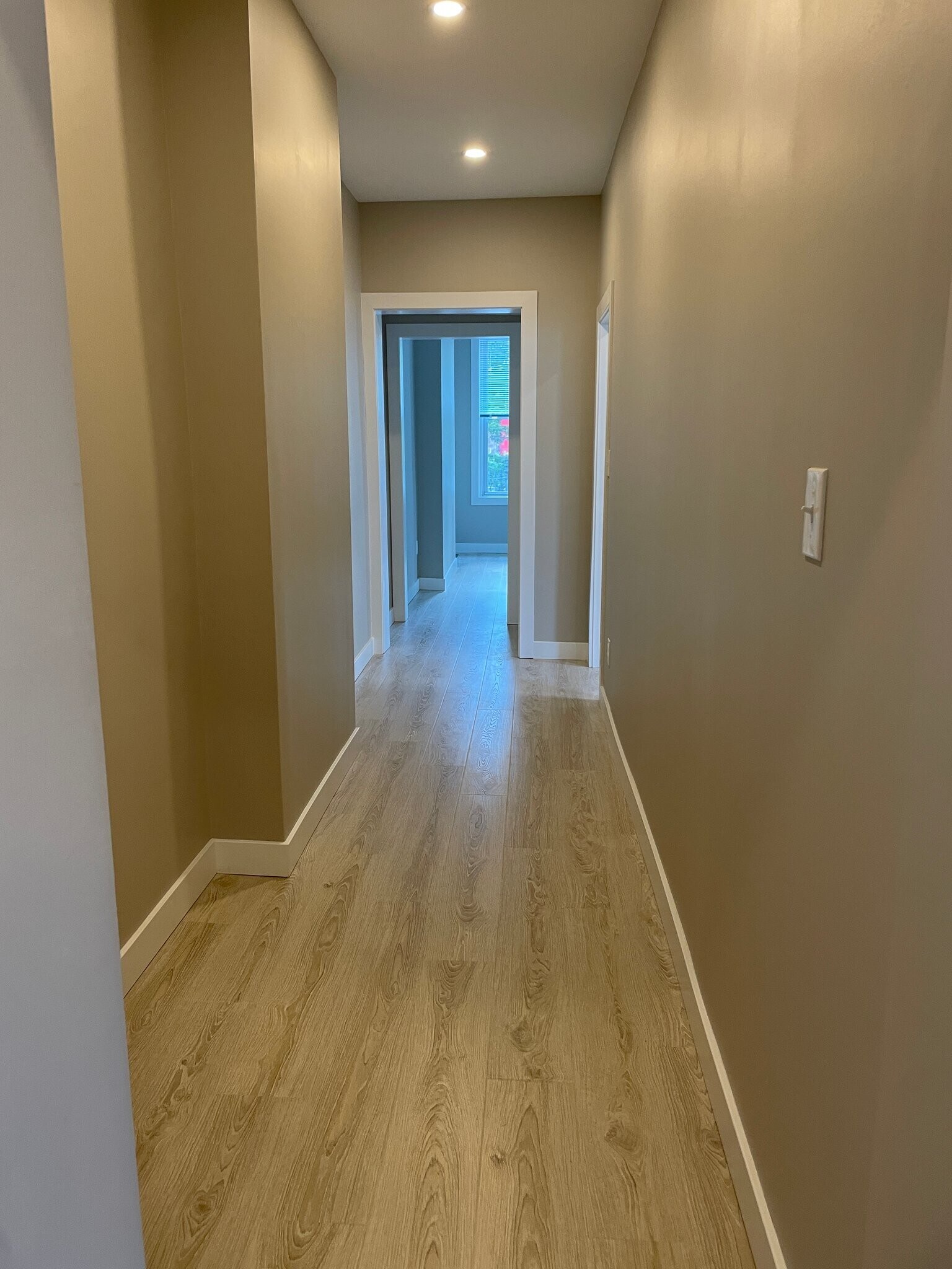 Building Photo - 145 Dupont St