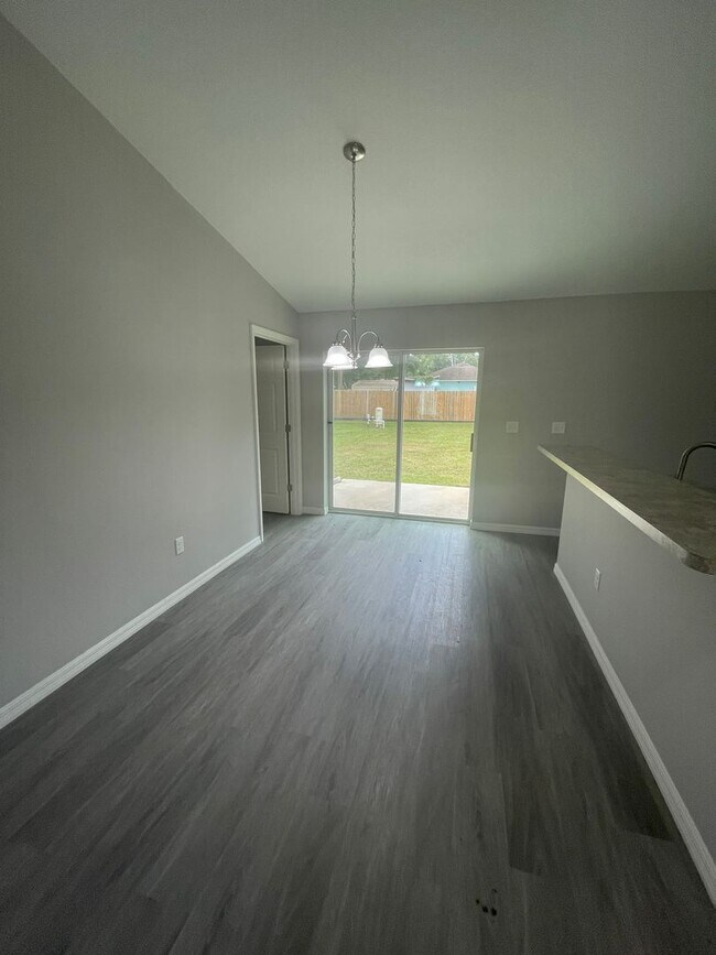 Building Photo - Brand-New 3BR/2BA Home in Ocala – Modern L...