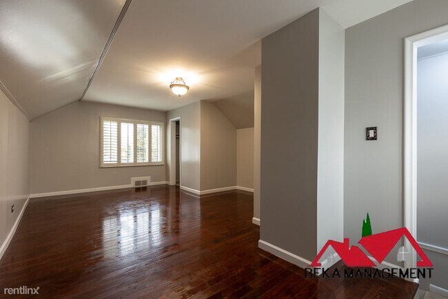 Building Photo - 3 br, 2 bath House - 5296 Curtis St