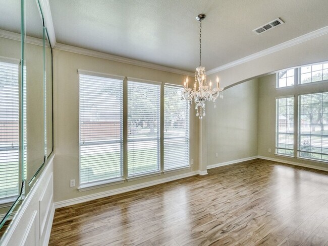 Building Photo - 4612 Old Pond Dr