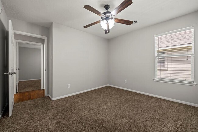 Building Photo - 6907 Birnam Garden Lane