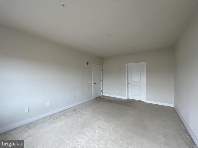 Building Photo - 2903 Bleeker St