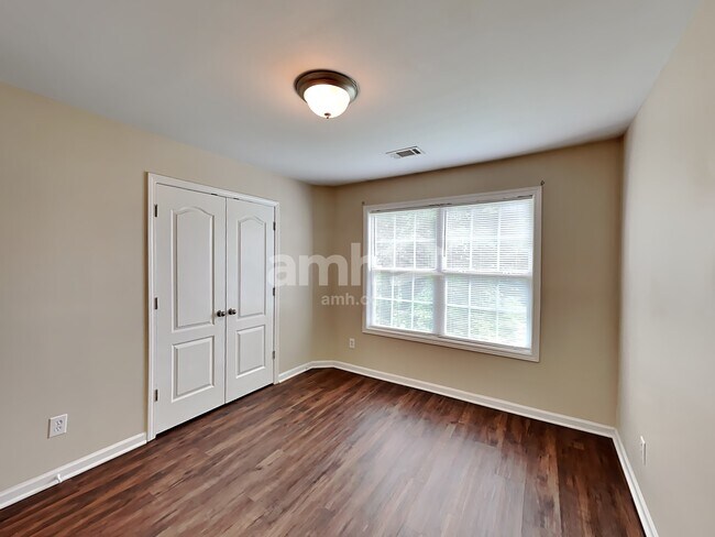 Building Photo - 6433 Grand Hickory Dr