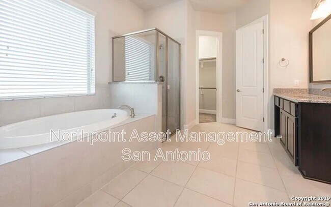Building Photo - 13706 Meadowick Dr