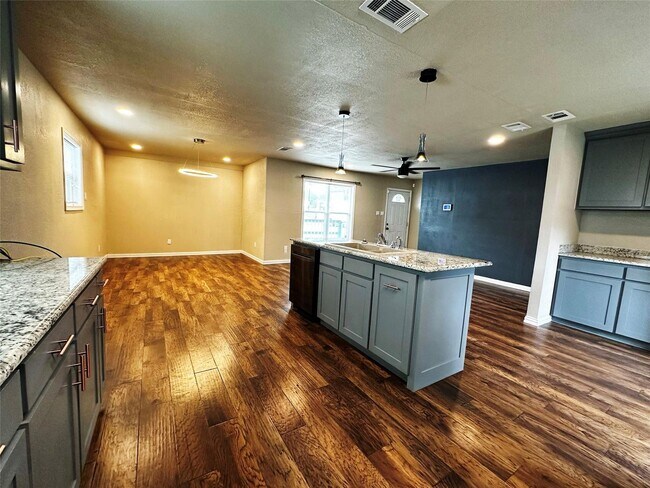 Building Photo - 3144 Gordan