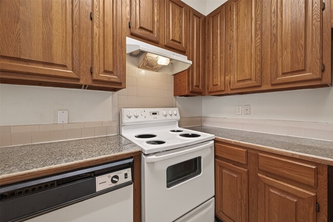 Building Photo - 2211 S Braeswood Blvd