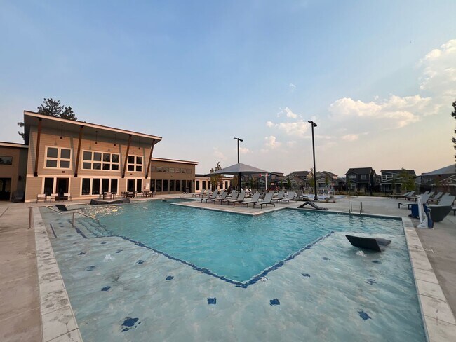 Building Photo - 20869 SE Denver Dr