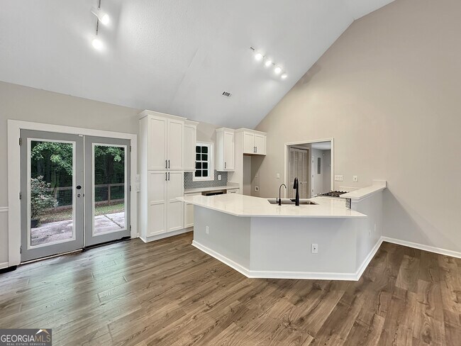 Building Photo - 77 Paces Landing Way