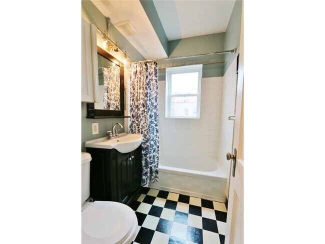 Building Photo - 3124 W Bde Maka Ska Blvd