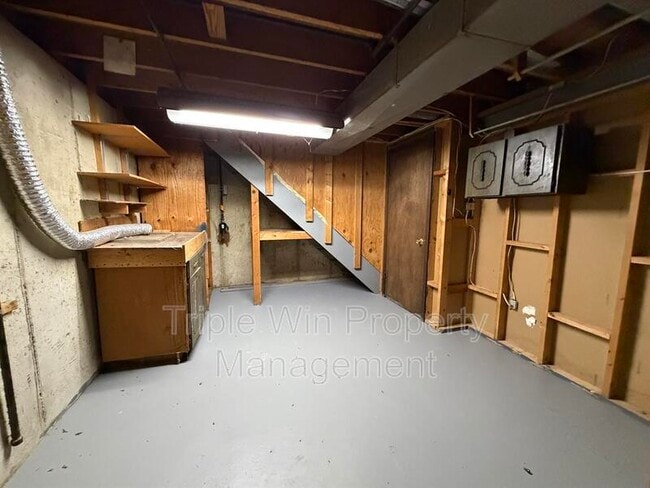 Building Photo - 3015 Matlock Dr