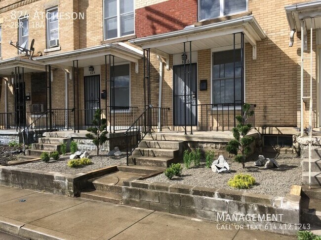 Building Photo - 824 Atcheson-