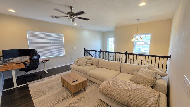 Building Photo - Beautiful 4 Bed / 3.5 Bath Home ~ Available April 1st + Incentive!