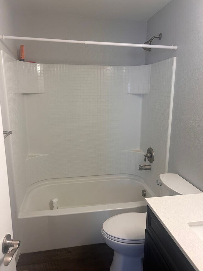 Building Photo - Completely Remodeled 2 bedroom Duplex with...