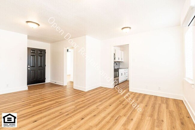 Building Photo - 1823 Griswold Dr