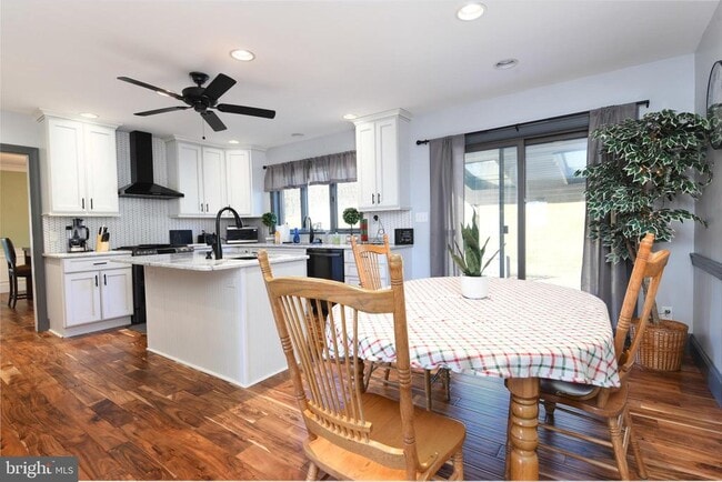 Building Photo - 1496 Orchard Ln