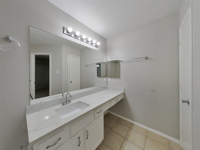 Building Photo - 13007 Lark Point Ct
