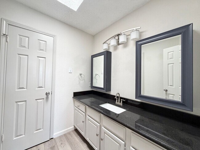 Building Photo - 3635 Garden Brook Dr