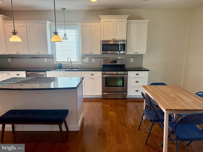 Building Photo - 61 Baybreeze Dr