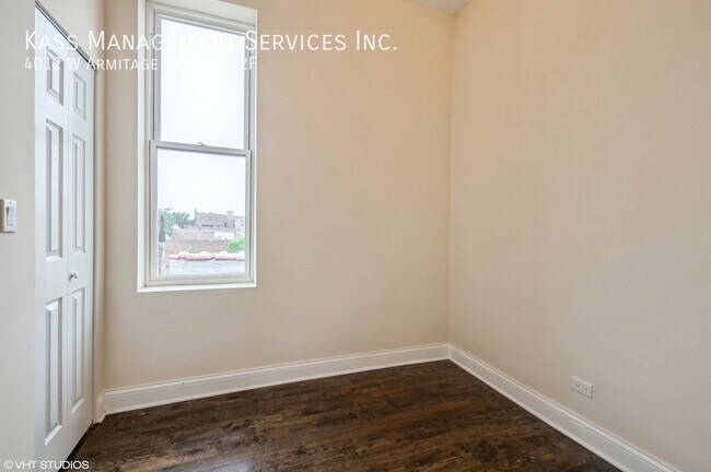 Building Photo - 4012 W Armitage Ave