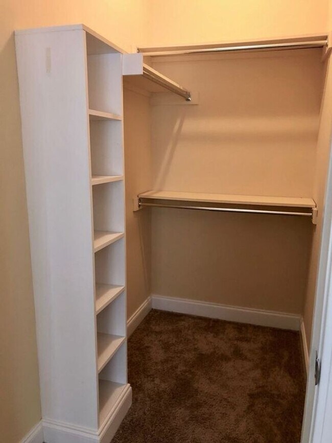 Building Photo - Aspen Ridge