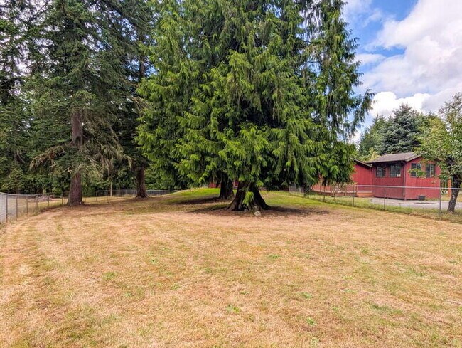 Building Photo - 18120 18th Ave NW