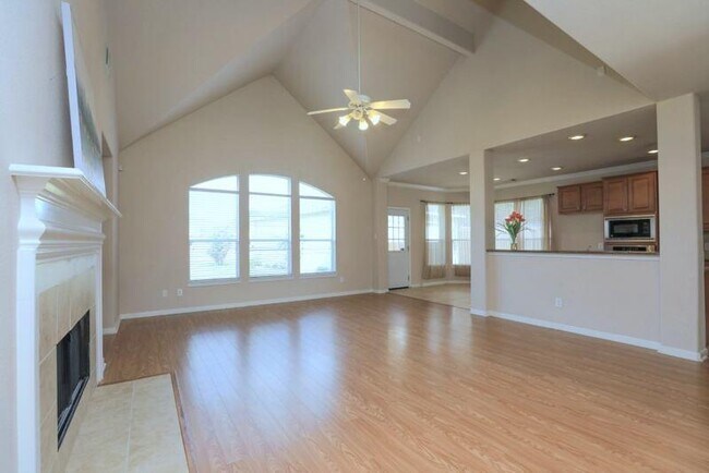 Building Photo - 26215 Park Ivy Ln