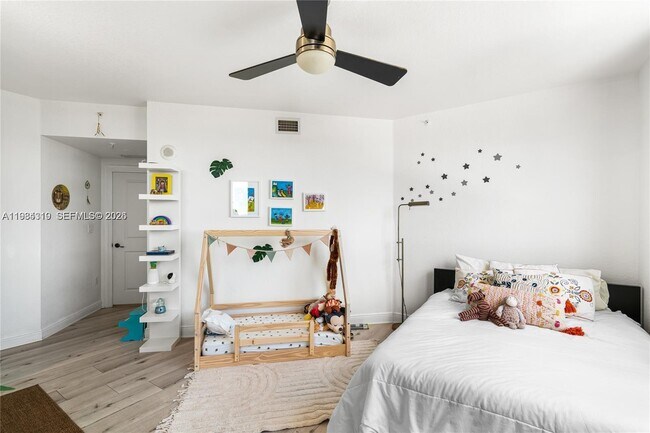 Building Photo - 2301 SW 27th Ave