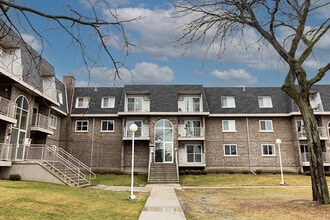 Building Photo - 838 McIntosh Ct