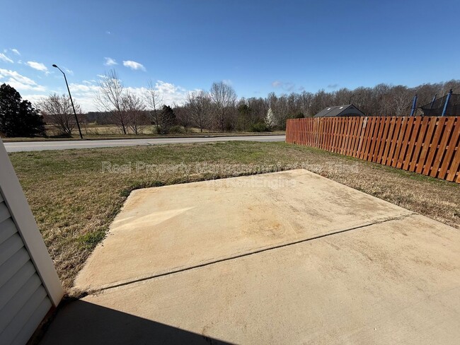 Building Photo - 5012 Shorthorn Way