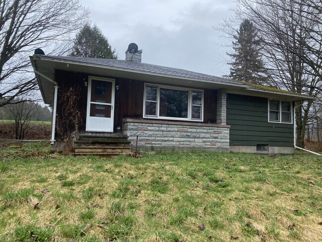 Primary Photo - 36 Gratton Hill Rd