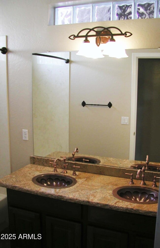 Building Photo - 4537 E Thunder Hawk Rd