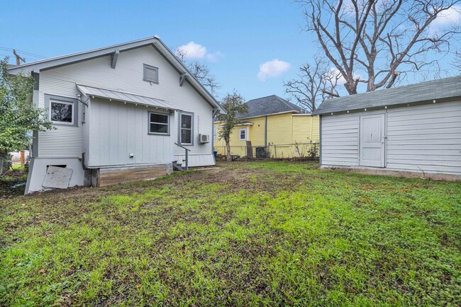 Building Photo - Charming Historic Home in Denver Heights +...