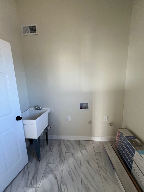 Building Photo - 241 Carnes Rd