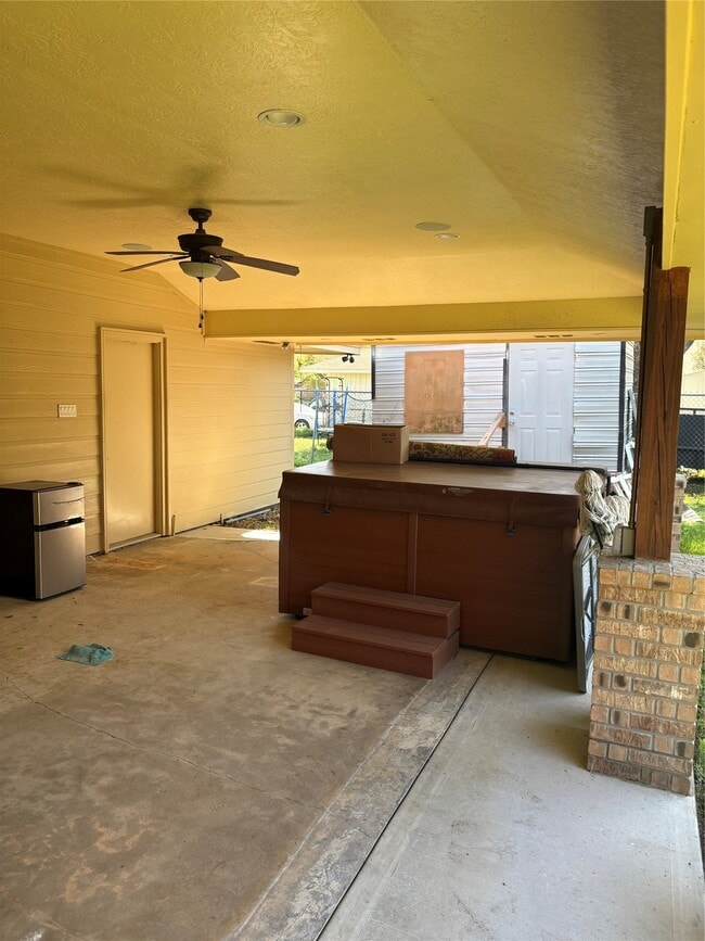 Building Photo - 8450 Bigwood St