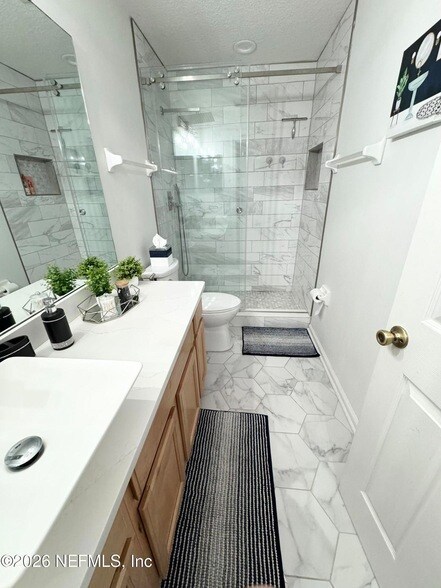 Building Photo - 955 Churchhill Ln