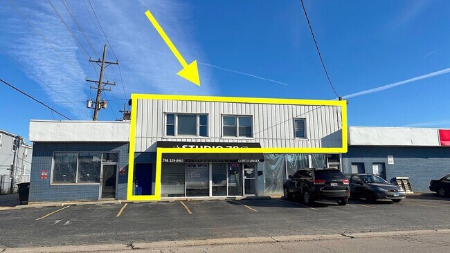 Building Photo - 1907 N 19th Ave