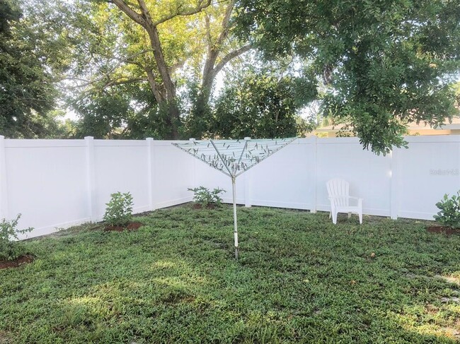 Building Photo - 8153 Boca Grande Ave