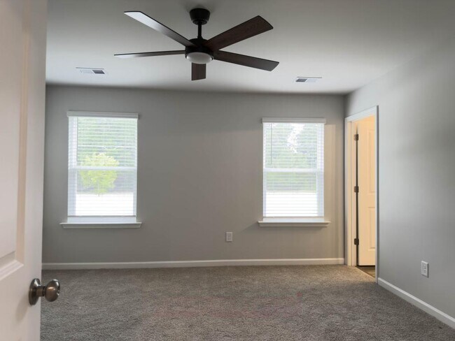 Building Photo - 173 Randwick Ln