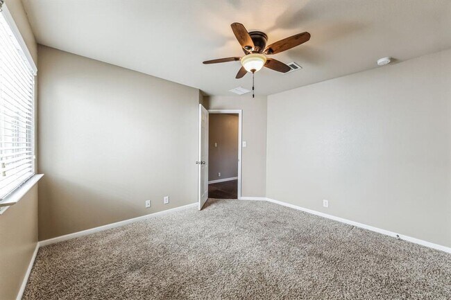 Building Photo - Great 4 bedroom in Cedar Park